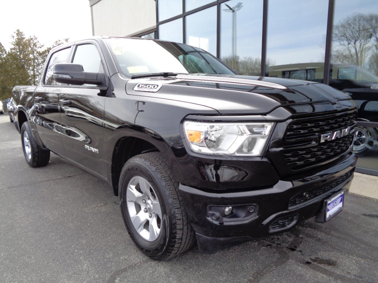 RAM 1500 Big Horn 4x4 Crew Cab 5'7" Box 2024