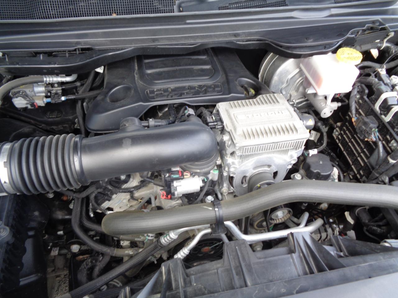 RAM 1500 Big Horn 4x4 Crew Cab 5'7" Box 2024