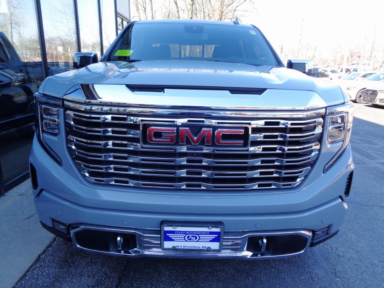 GMC Sierra 1500 4WD Crew Cab 147" Denali 2024