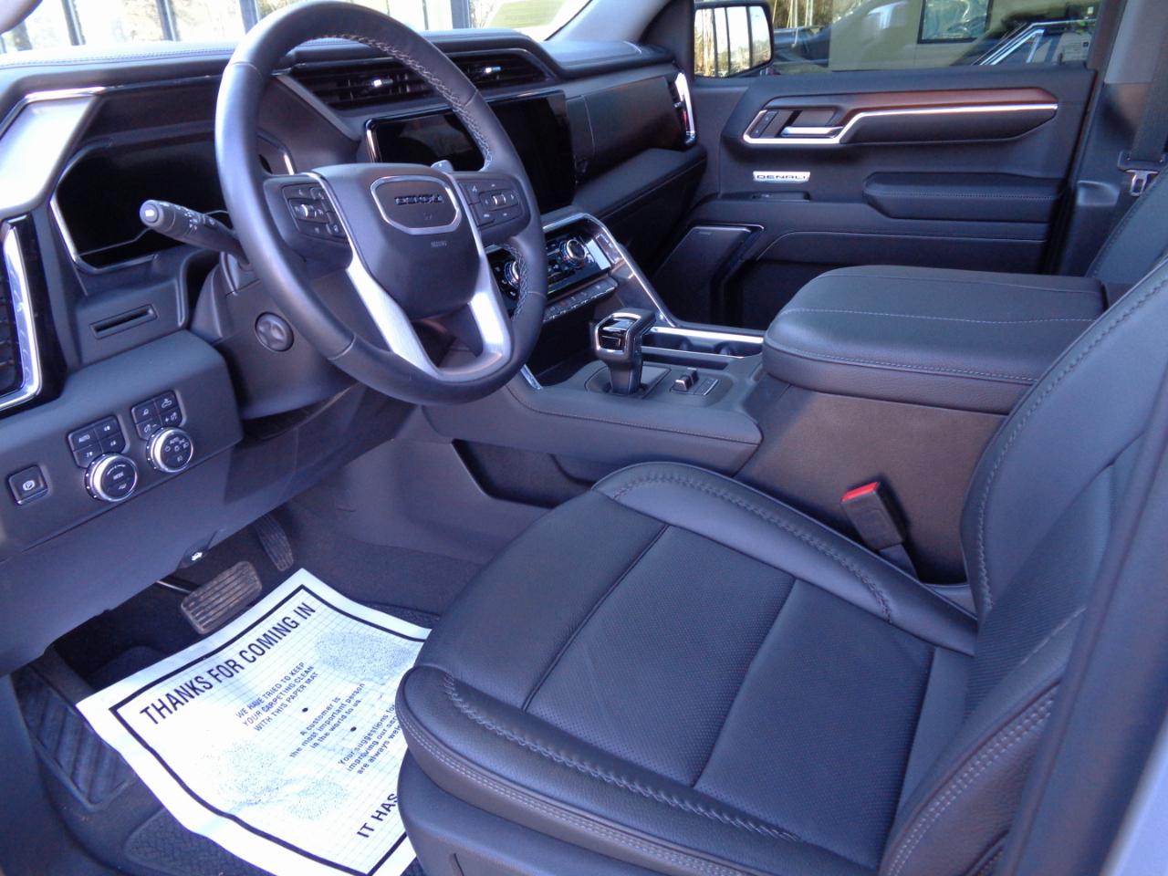 GMC Sierra 1500 4WD Crew Cab 147" Denali 2024