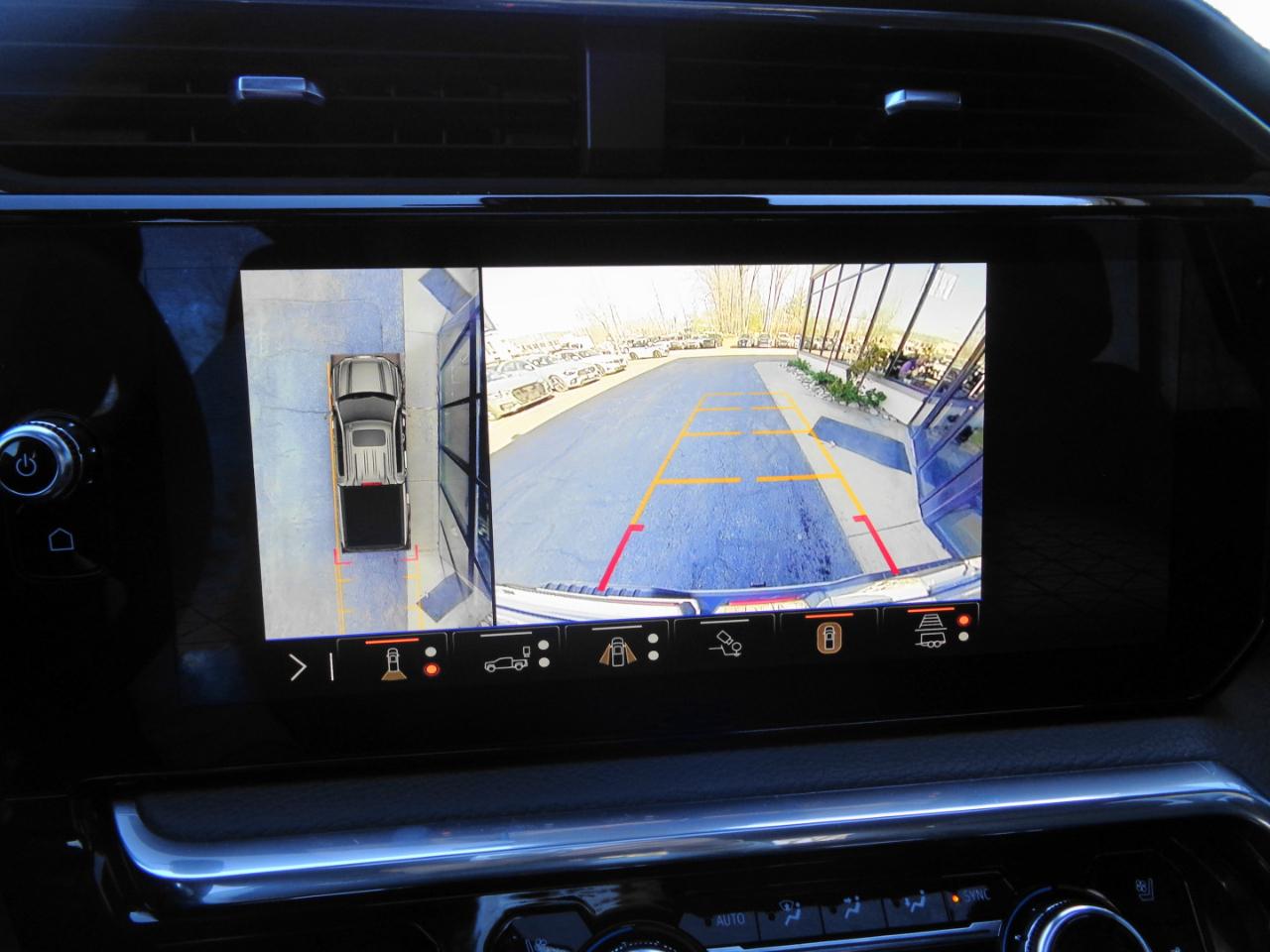 GMC Sierra 1500 4WD Crew Cab 147" Denali 2024