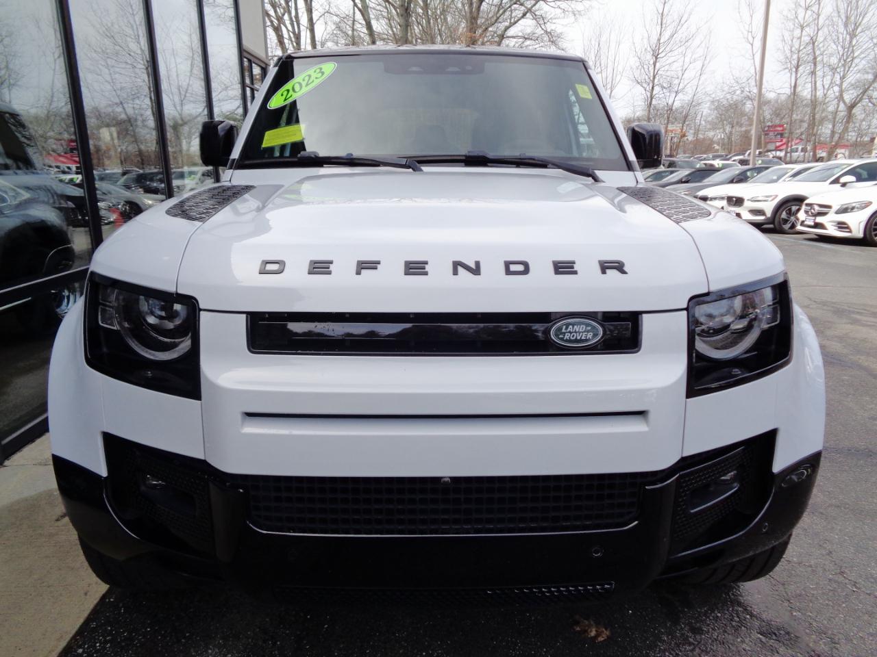 Land Rover Defender 110 AWD 2023