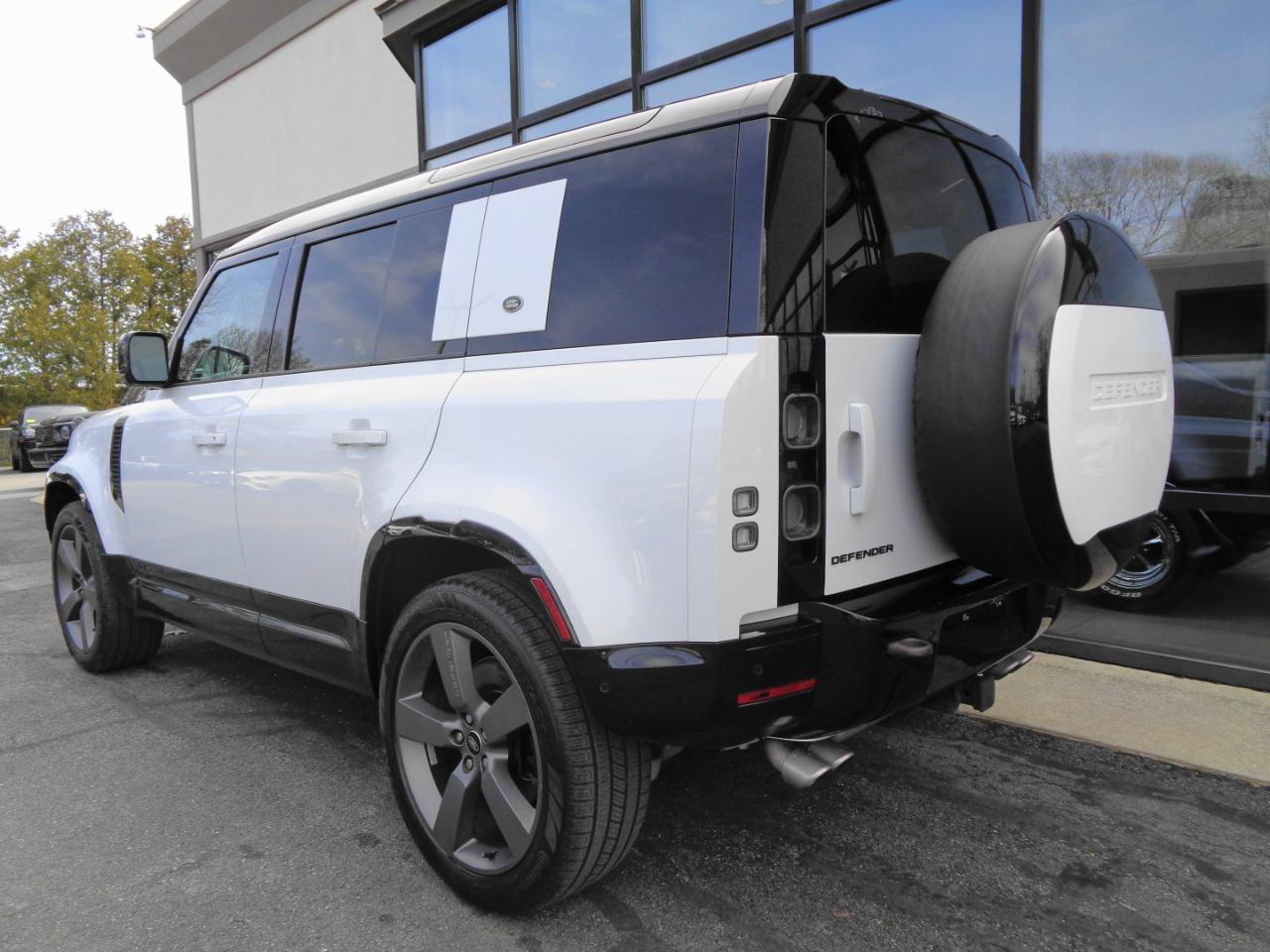 Land Rover Defender 110 AWD 2023