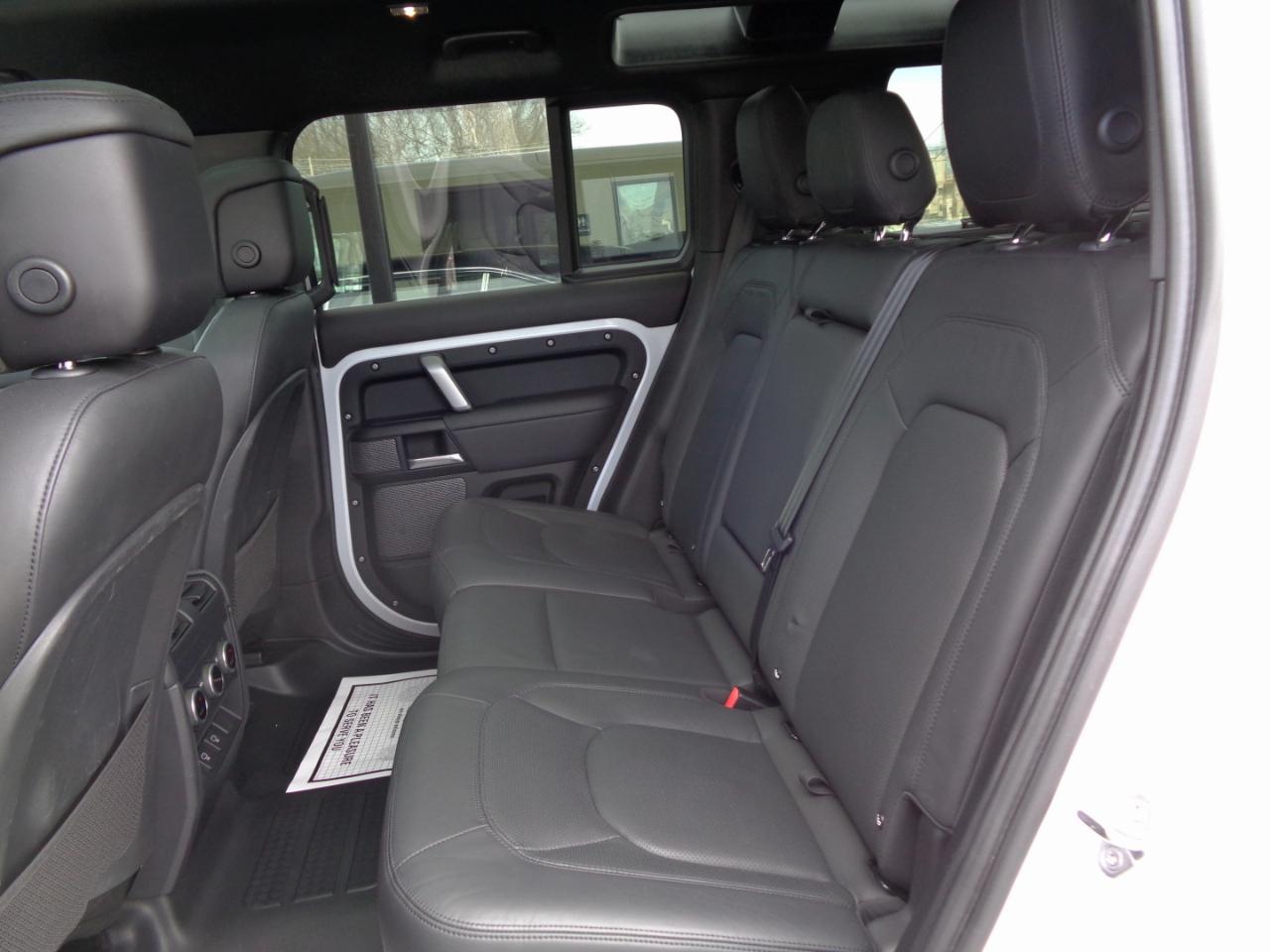 Land Rover Defender 110 AWD 2023