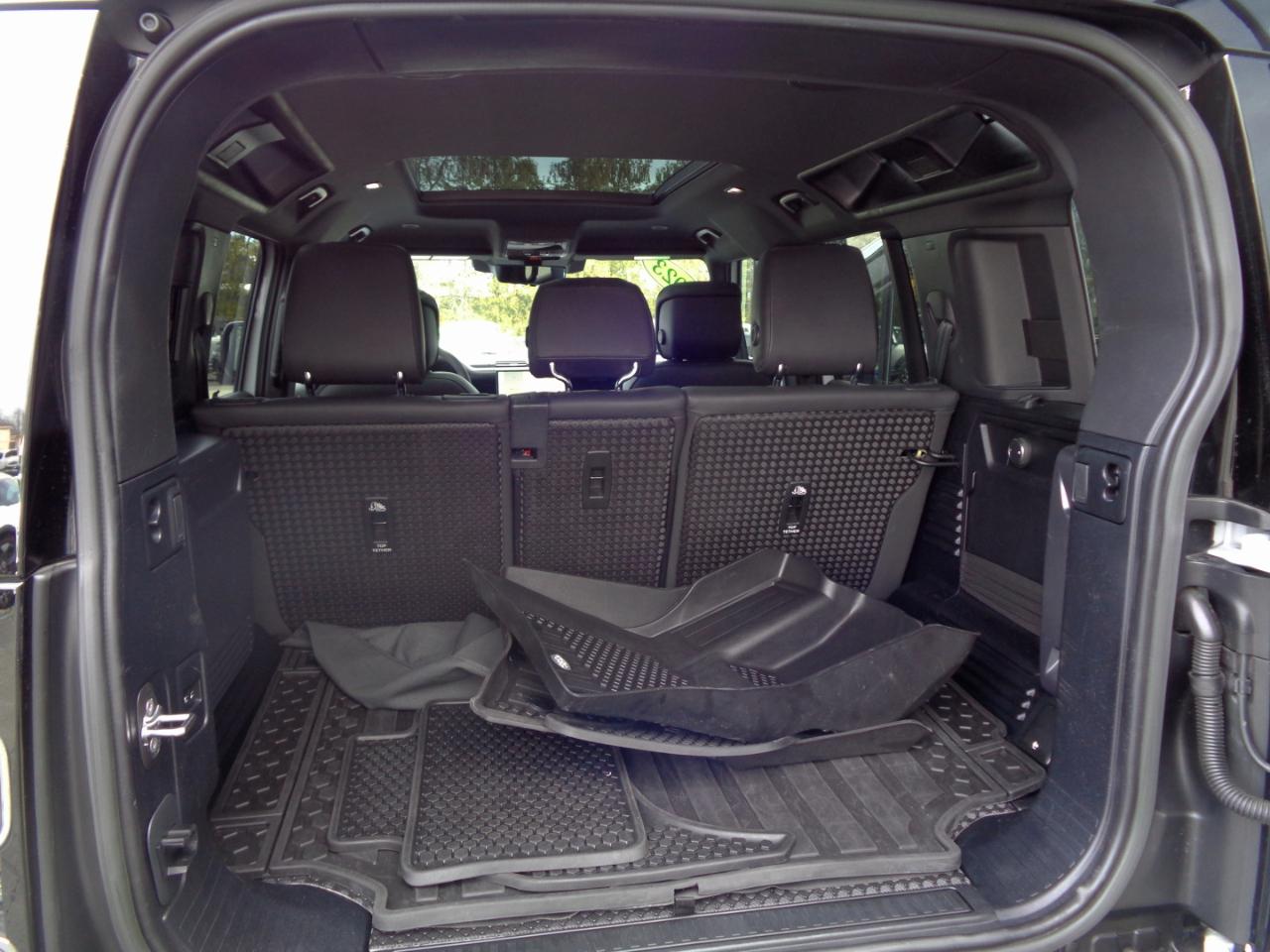 Land Rover Defender 110 AWD 2023