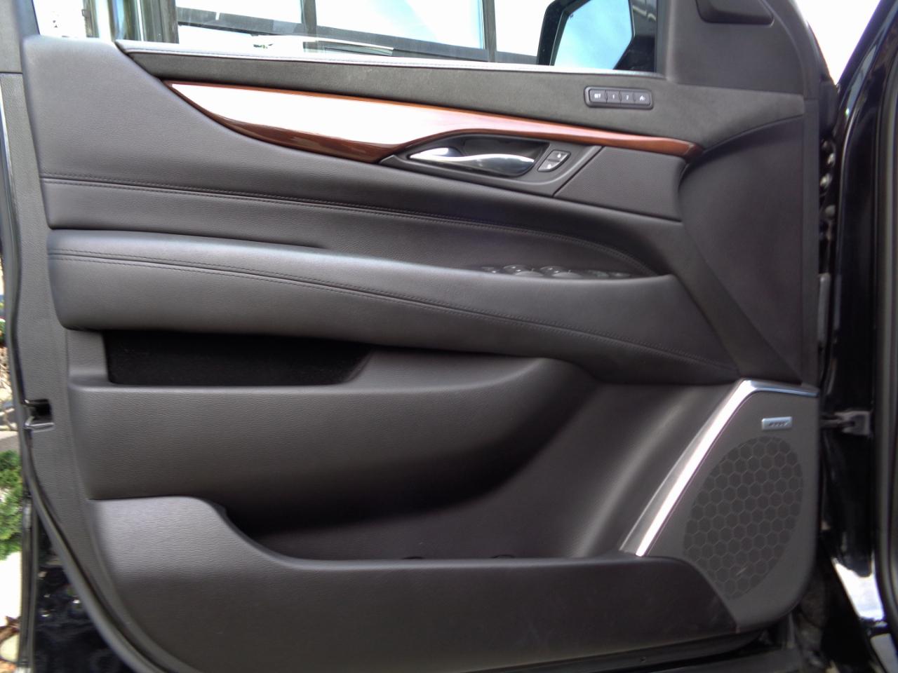 Cadillac Escalade 4WD 4dr Luxury 2018