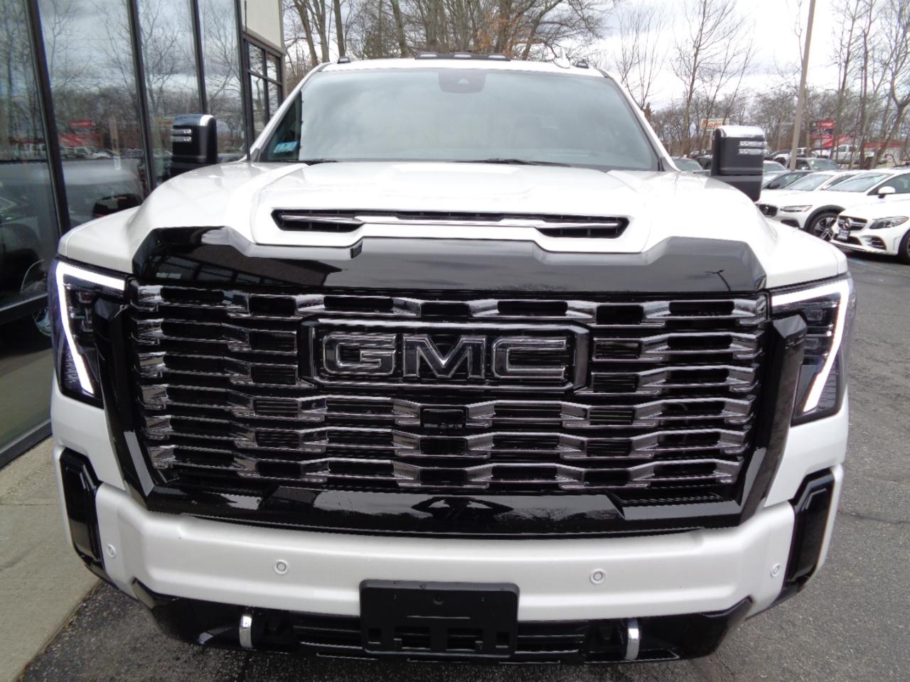 GMC Sierra 3500HD 4WD Crew Cab 172" Denali Ultimate 2025