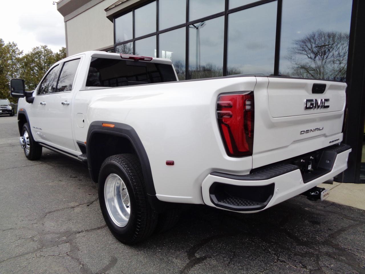 GMC Sierra 3500HD 4WD Crew Cab 172" Denali Ultimate 2025