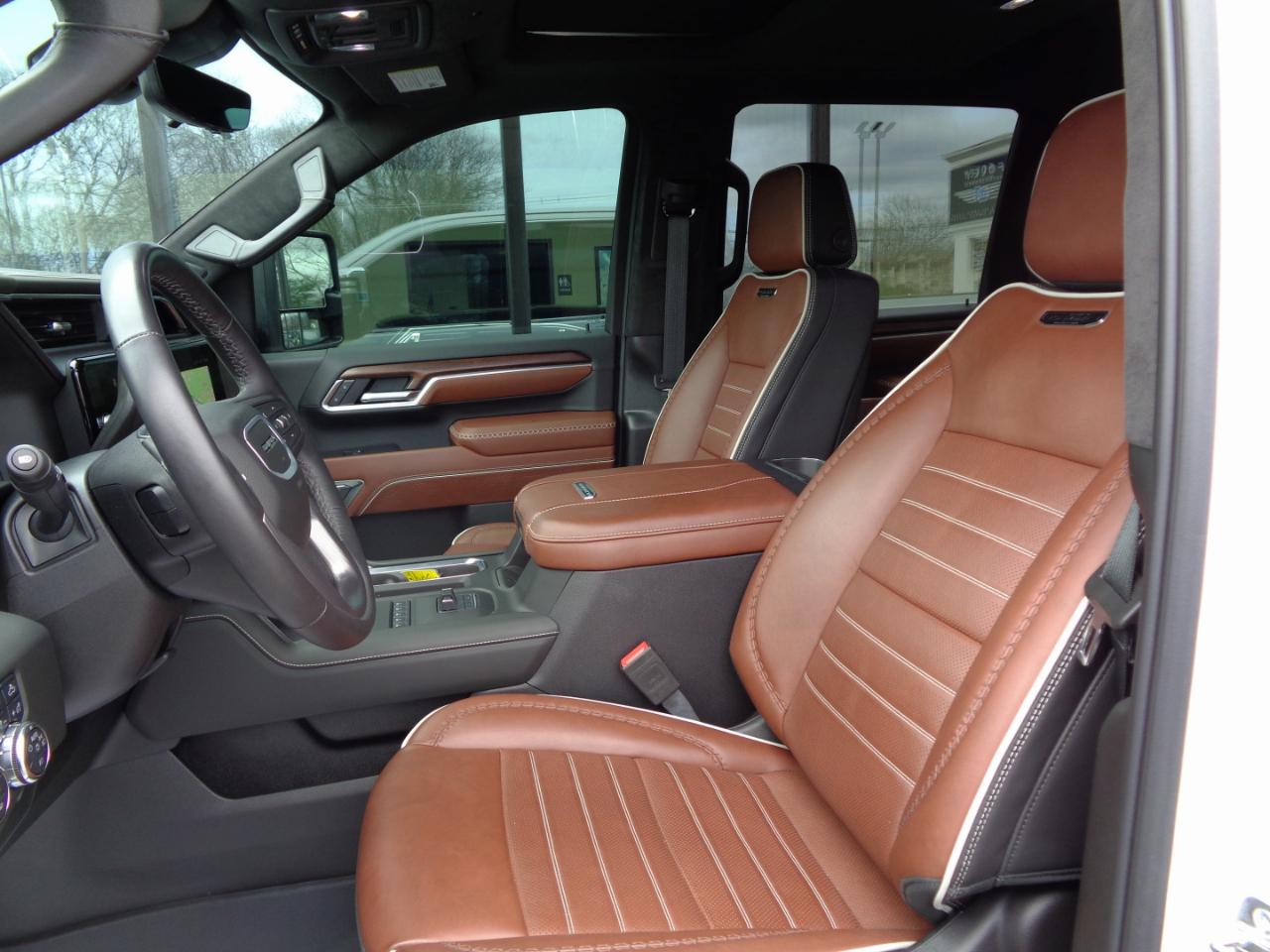 GMC Sierra 3500HD 4WD Crew Cab 172" Denali Ultimate 2025