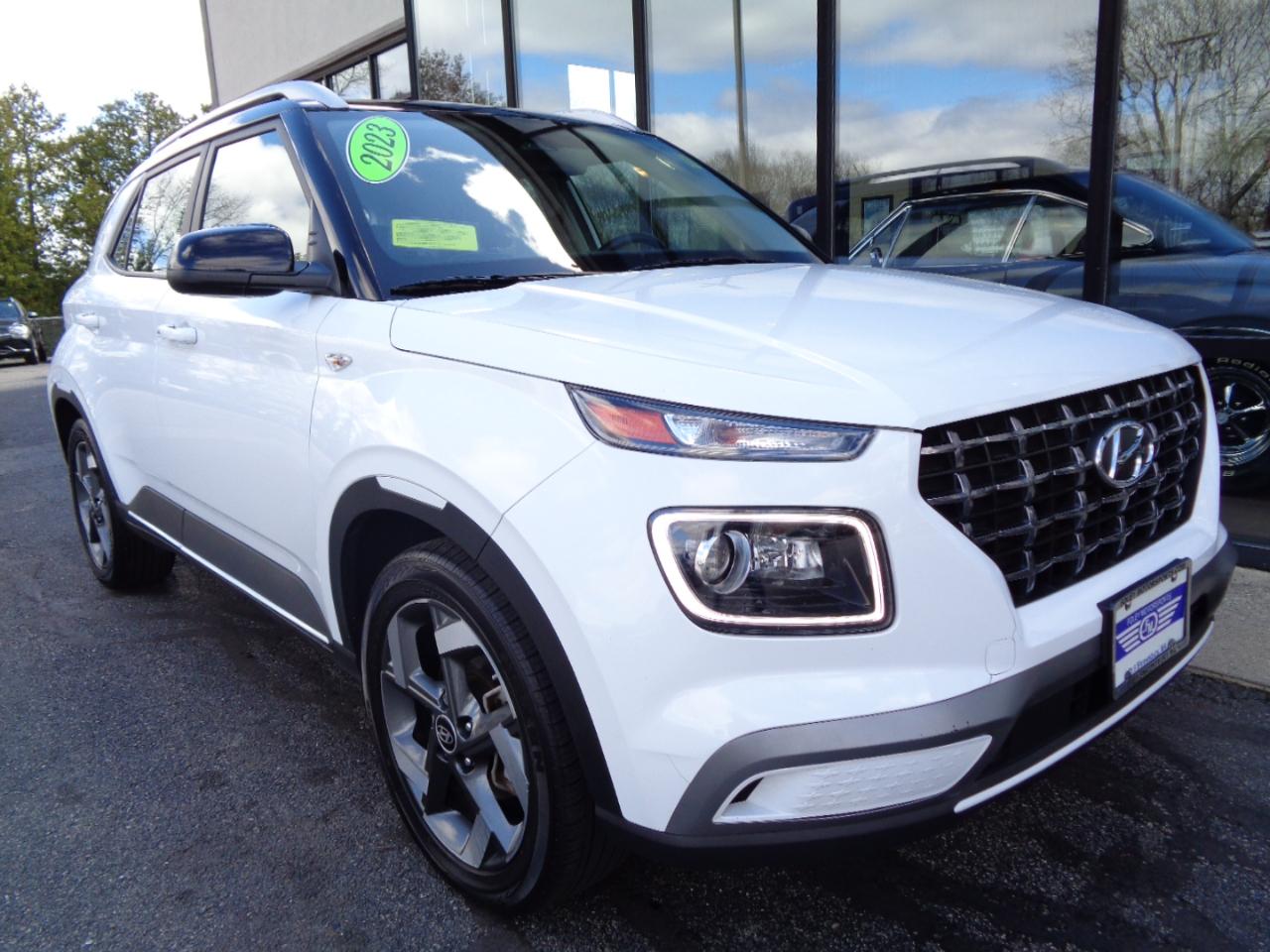 Hyundai Venue Limited IVT 2023