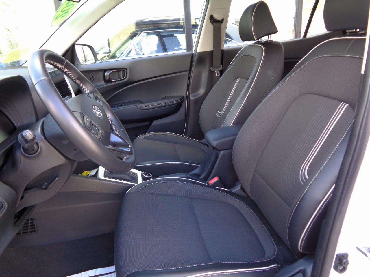 Hyundai Venue Limited IVT 2023