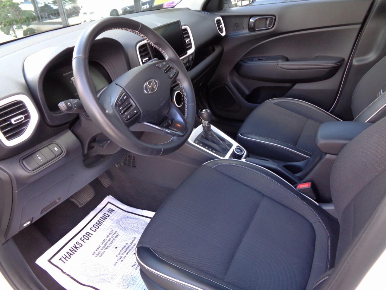 Hyundai Venue Limited IVT 2023