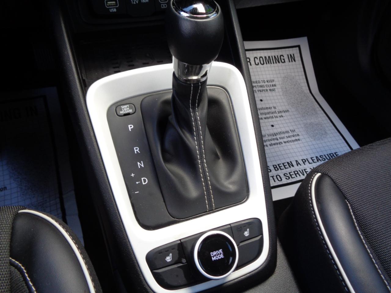 Hyundai Venue Limited IVT 2023