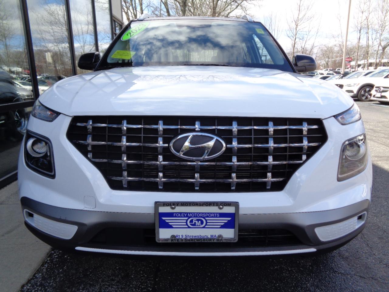 Hyundai Venue Limited IVT 2023