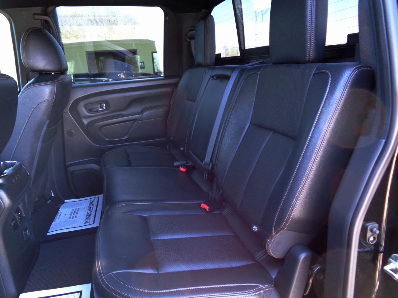 Nissan Titan 4x4 Crew Cab SL 2018