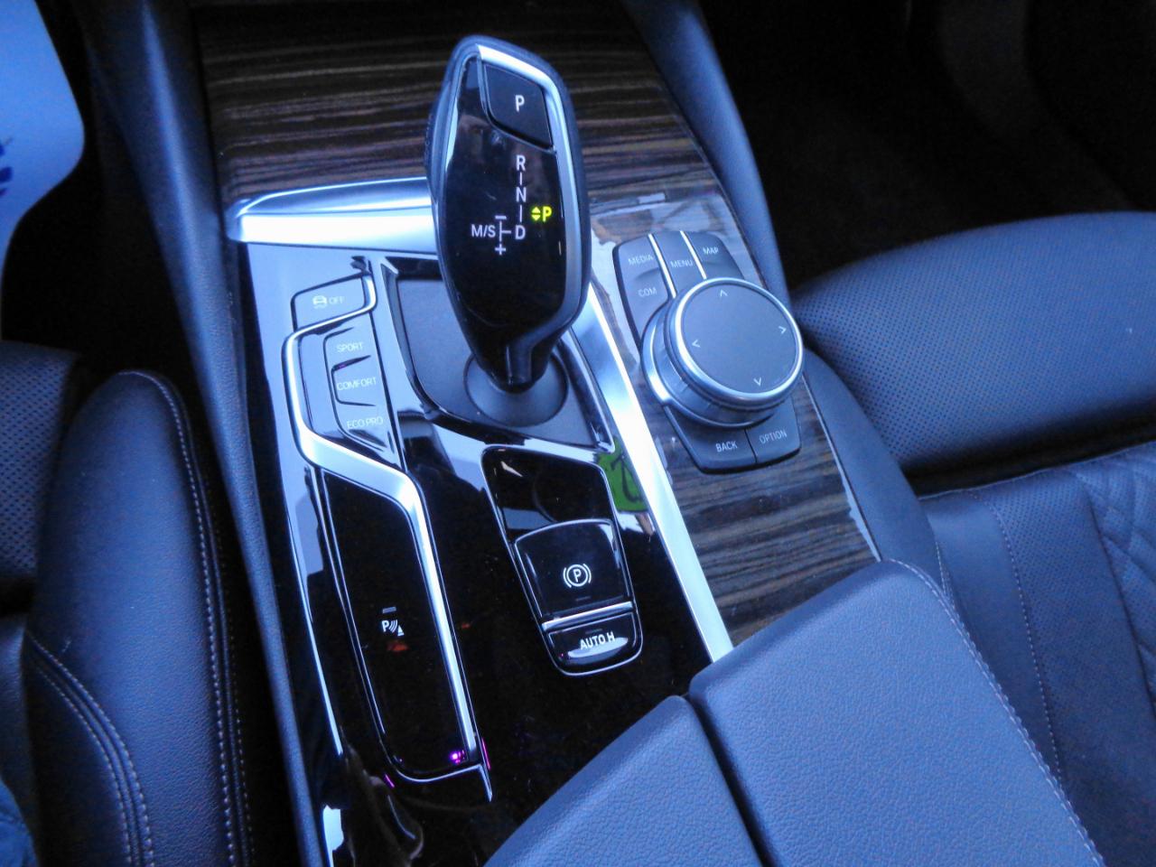 BMW 5 Series 530i xDrive Sedan 2021