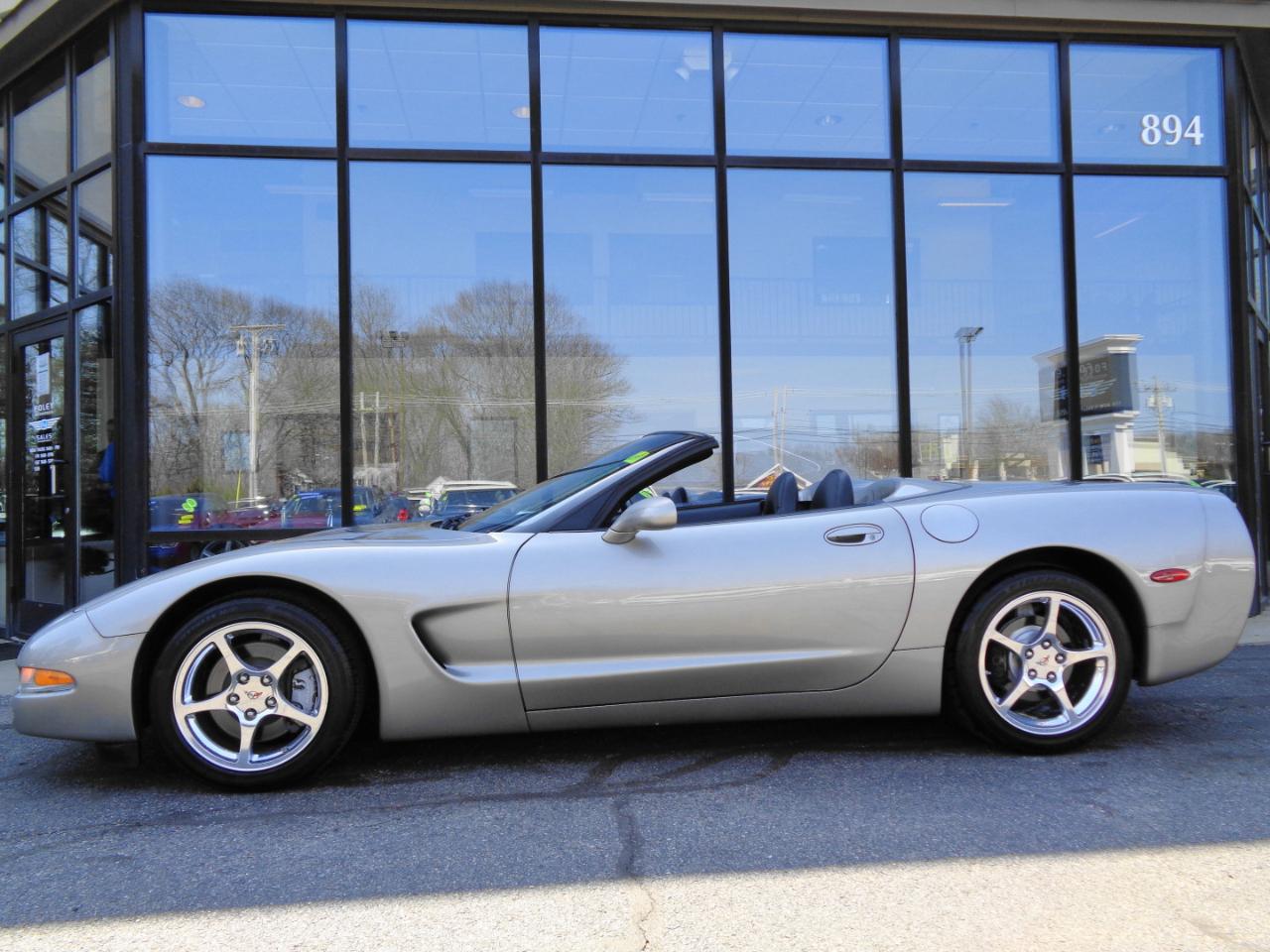 Chevrolet Corvette 2dr Convertible 2002