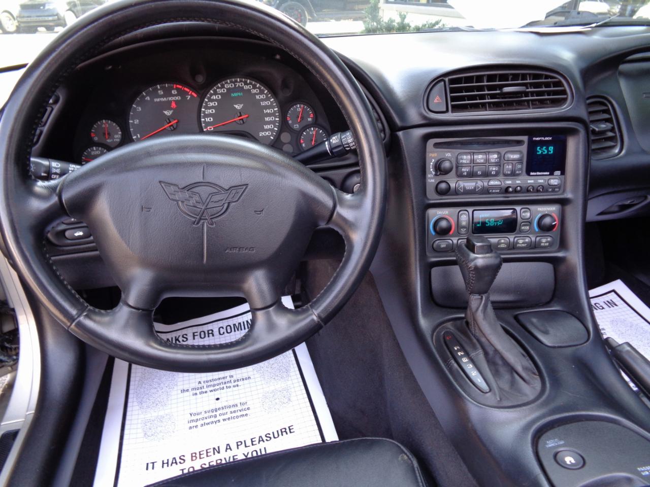 Chevrolet Corvette 2dr Convertible 2002