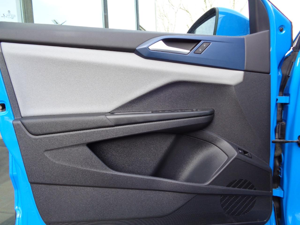 Volkswagen Taos SE FWD 2022