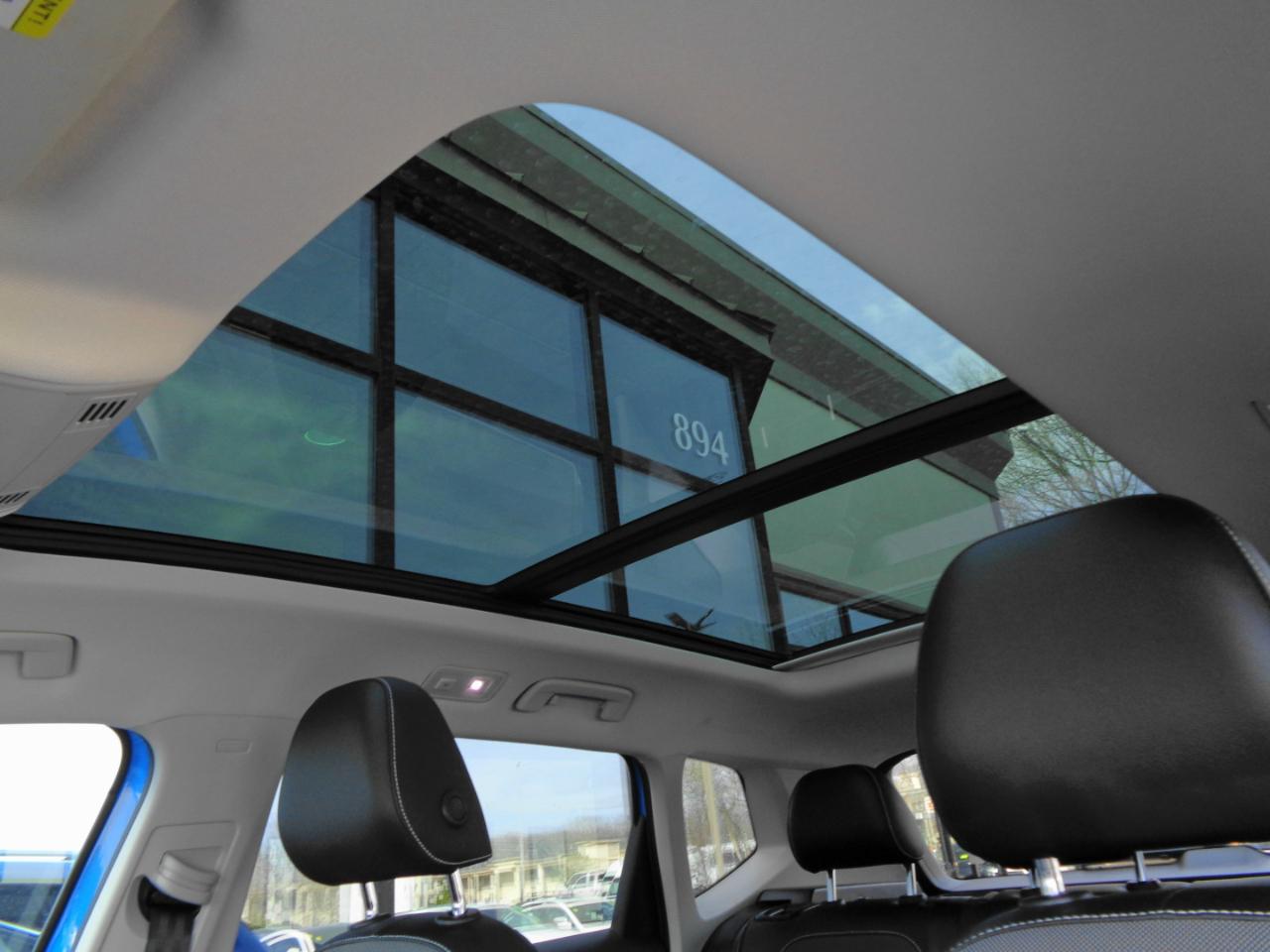 Volkswagen Taos SE FWD 2022