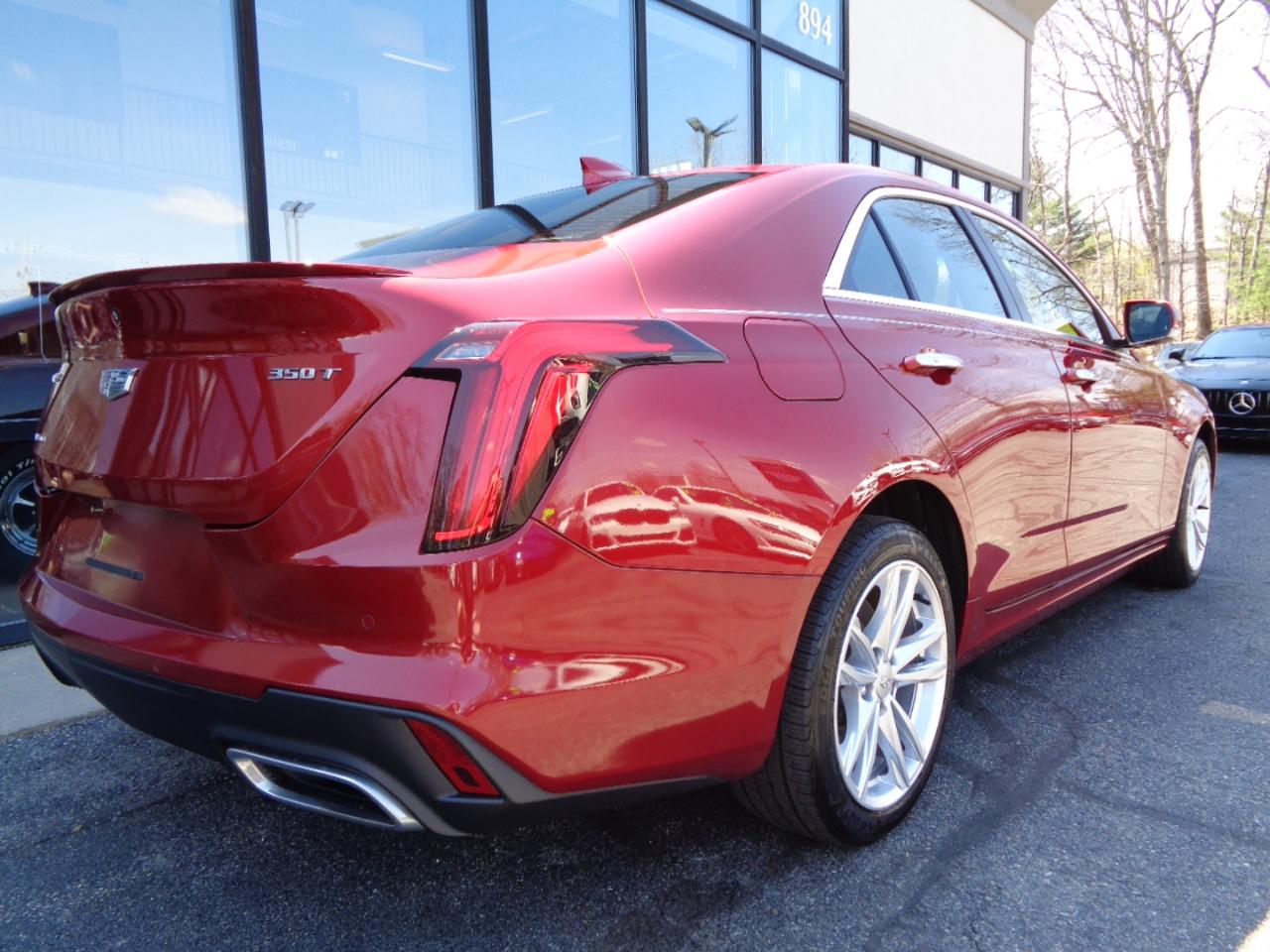 Cadillac CT4 4dr Sdn Luxury 2022