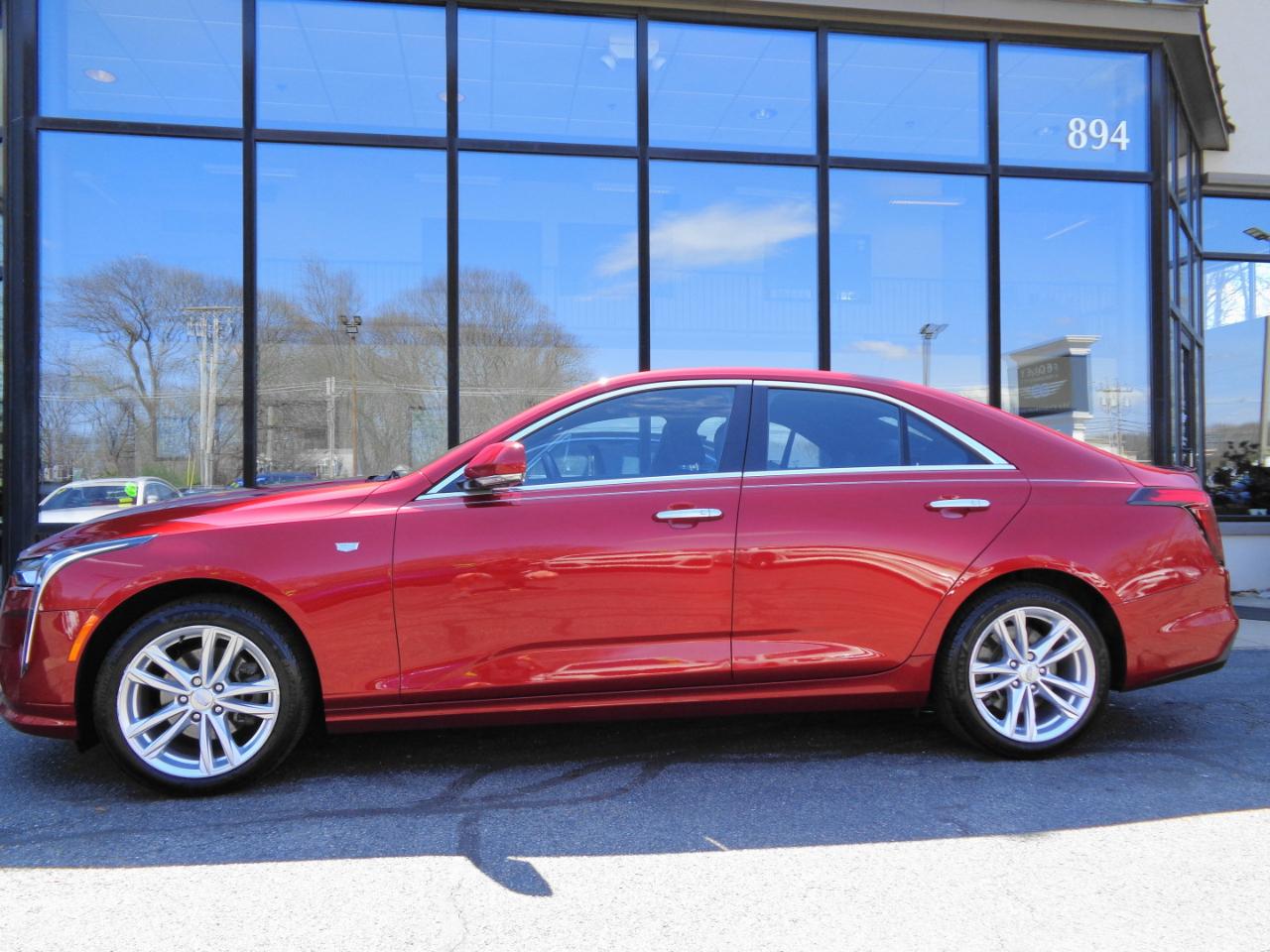 Cadillac CT4 4dr Sdn Luxury 2022