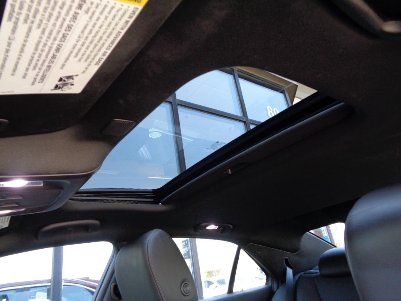 Cadillac CT4 4dr Sdn Luxury 2022