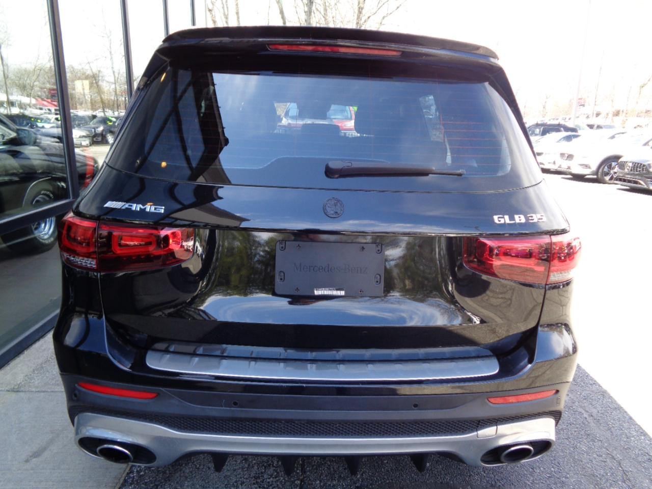 Mercedes-Benz GLB AMG GLB 35 4MATIC SUV 2022