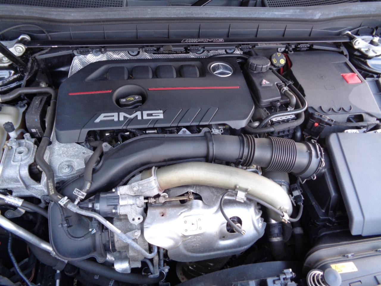 Mercedes-Benz GLB AMG GLB 35 4MATIC SUV 2022