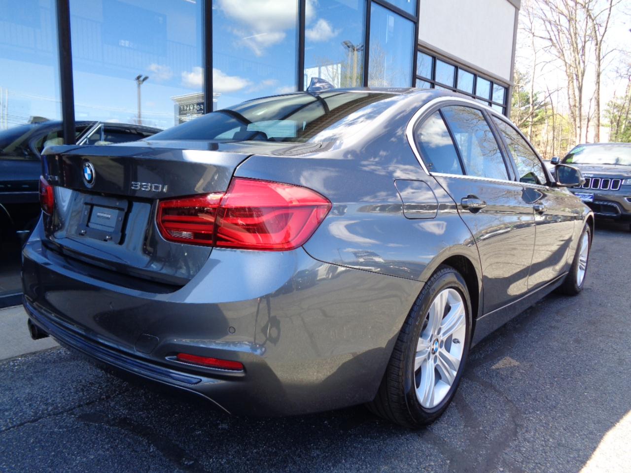 BMW 3 Series 330i xDrive Sedan 2018