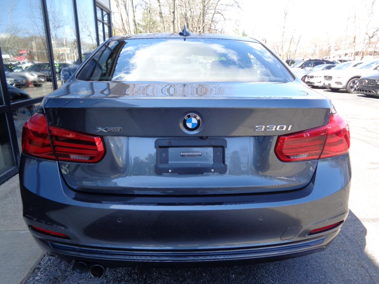 BMW 3 Series 330i xDrive Sedan 2018