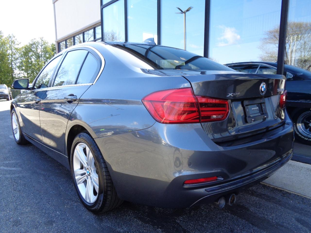 BMW 3 Series 330i xDrive Sedan 2018