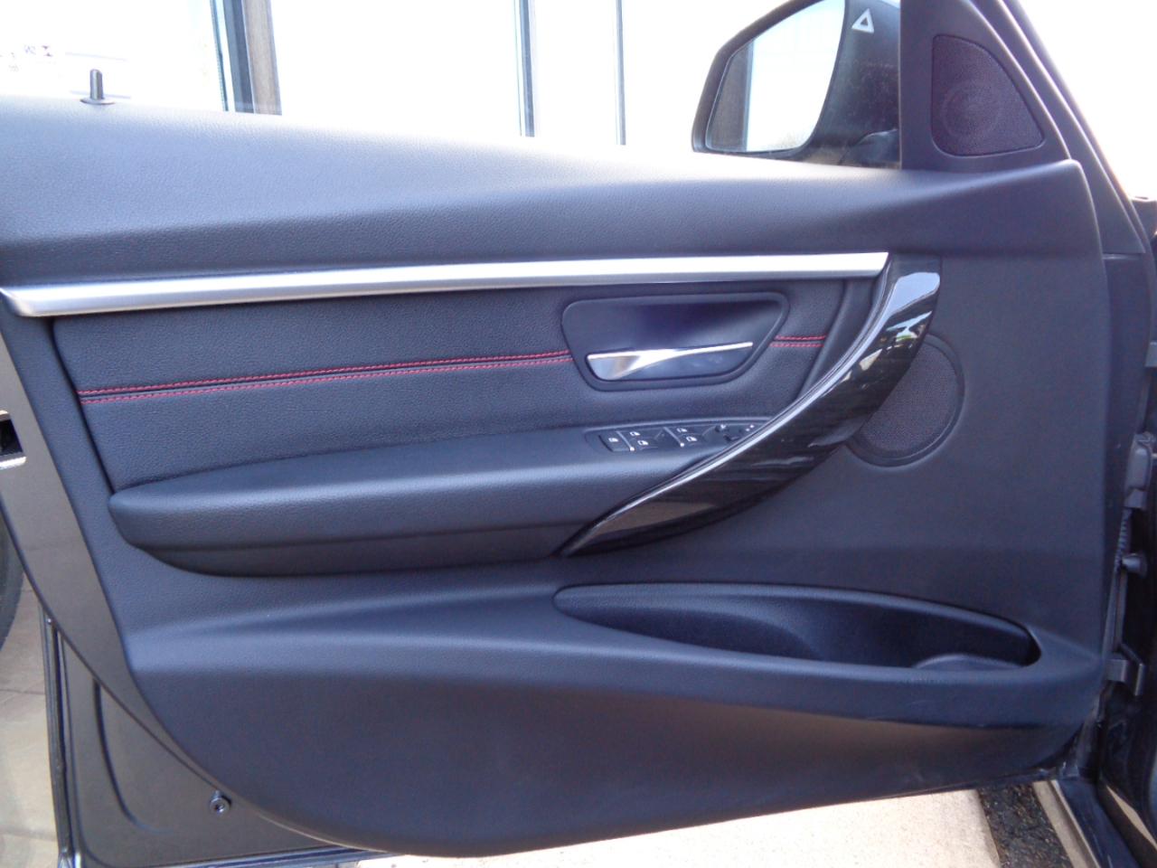 BMW 3 Series 330i xDrive Sedan 2018