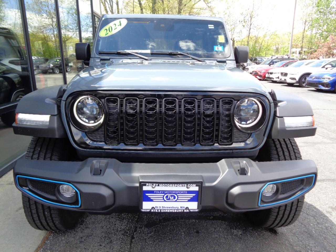 Jeep Wrangler Willys 4 Door 4x4 2024