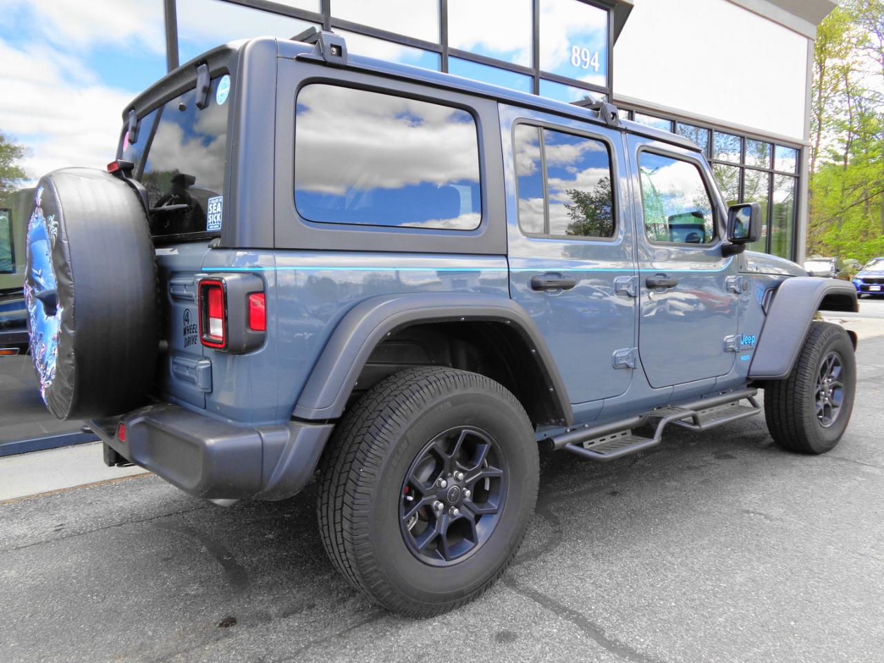 Jeep Wrangler Willys 4 Door 4x4 2024