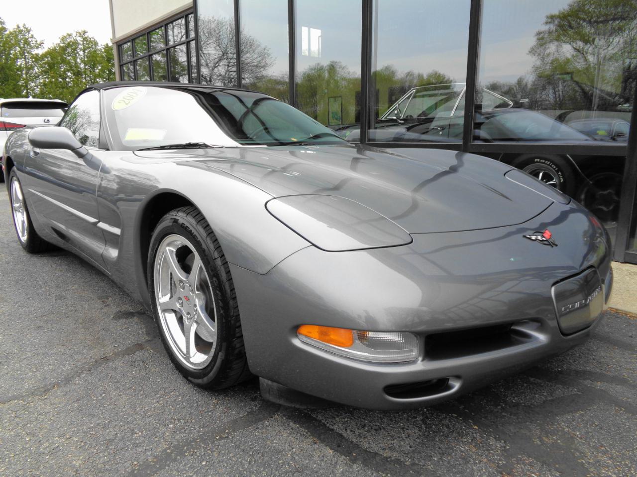 Chevrolet Corvette 2dr Convertible 2004