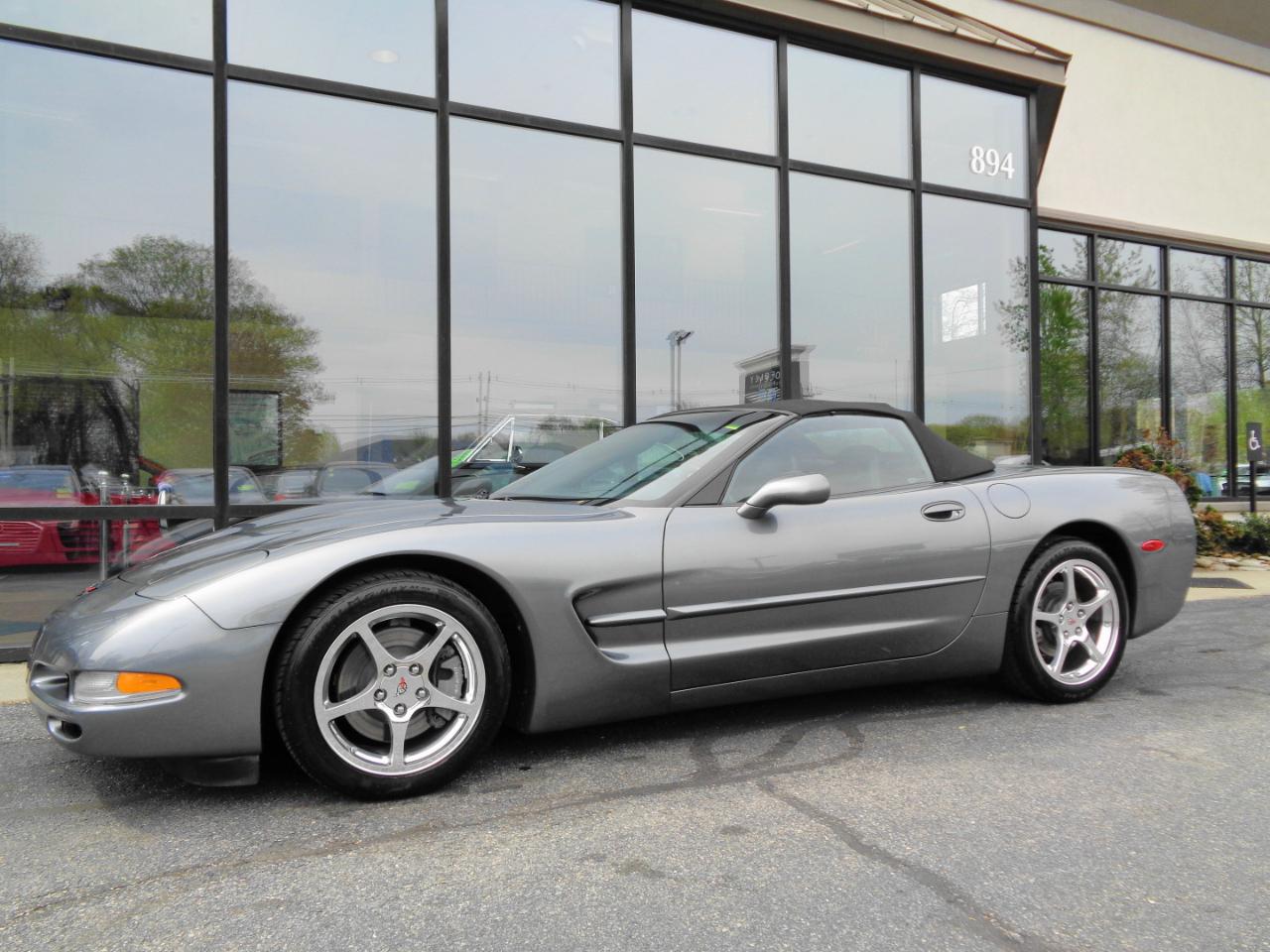 Chevrolet Corvette 2dr Convertible 2004