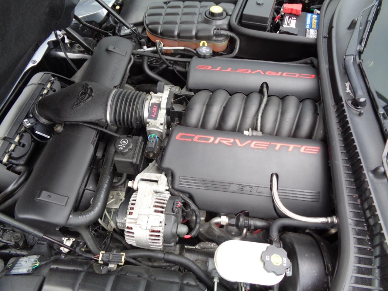 Chevrolet Corvette 2dr Convertible 2004