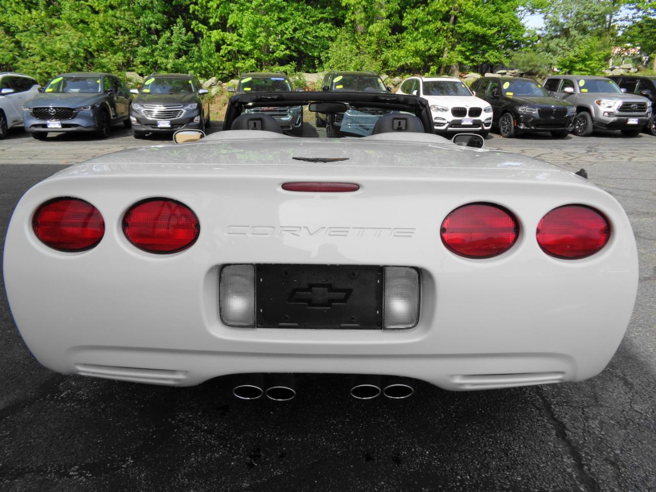 Chevrolet Corvette 2dr Convertible 2001