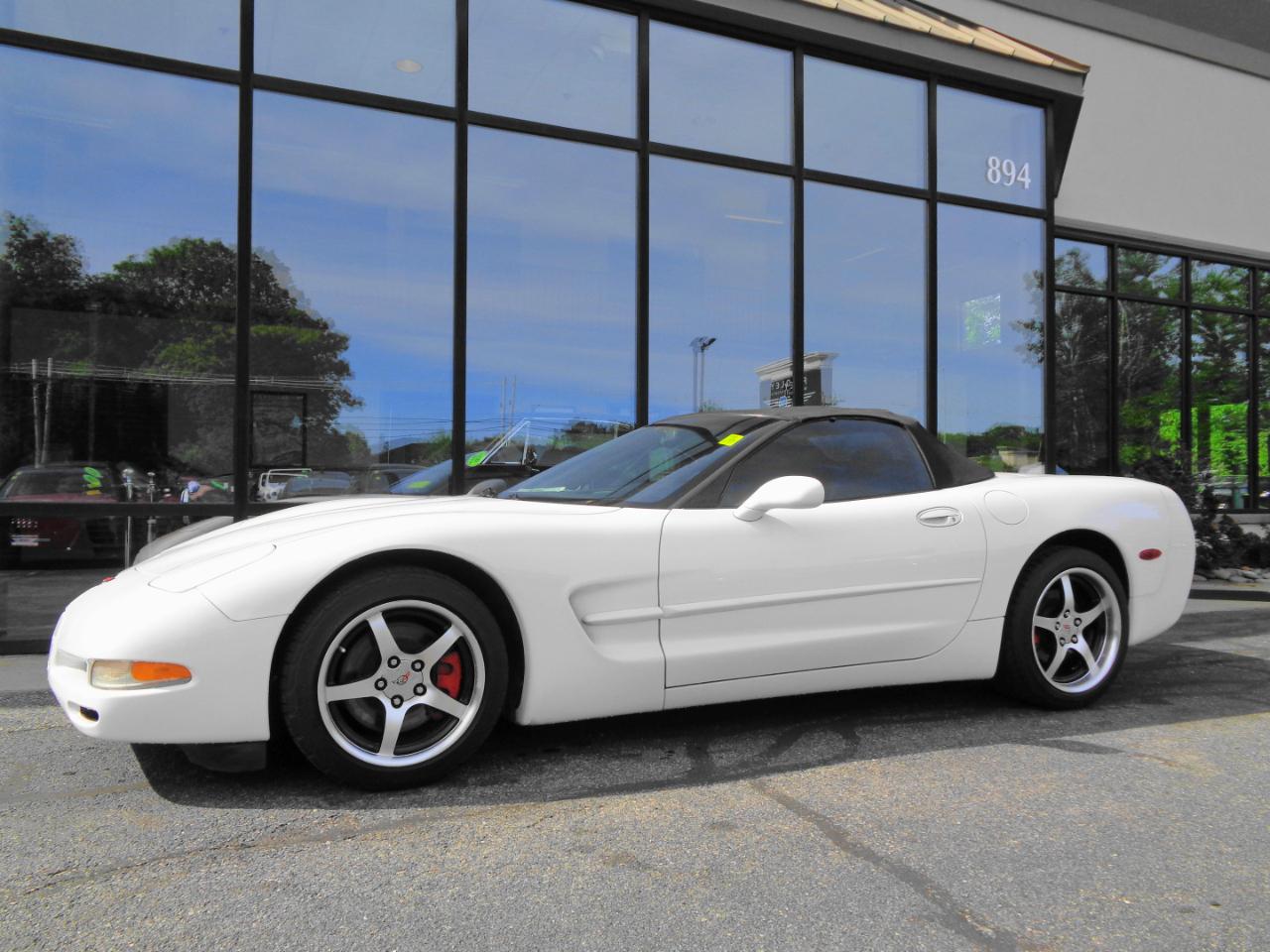Chevrolet Corvette 2dr Convertible 2001