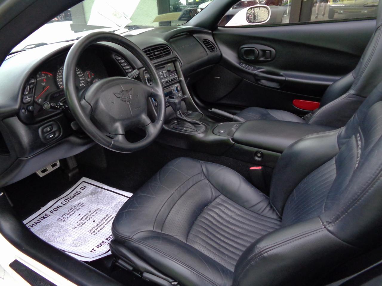 Chevrolet Corvette 2dr Convertible 2001