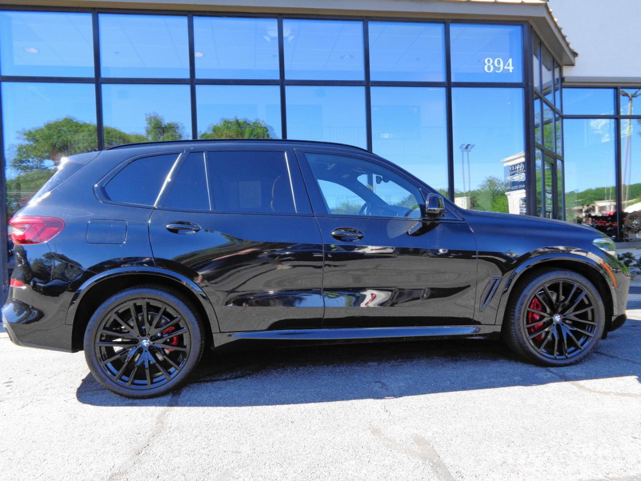 BMW X5 xDrive40i Sports Activity Vehicle 2023
