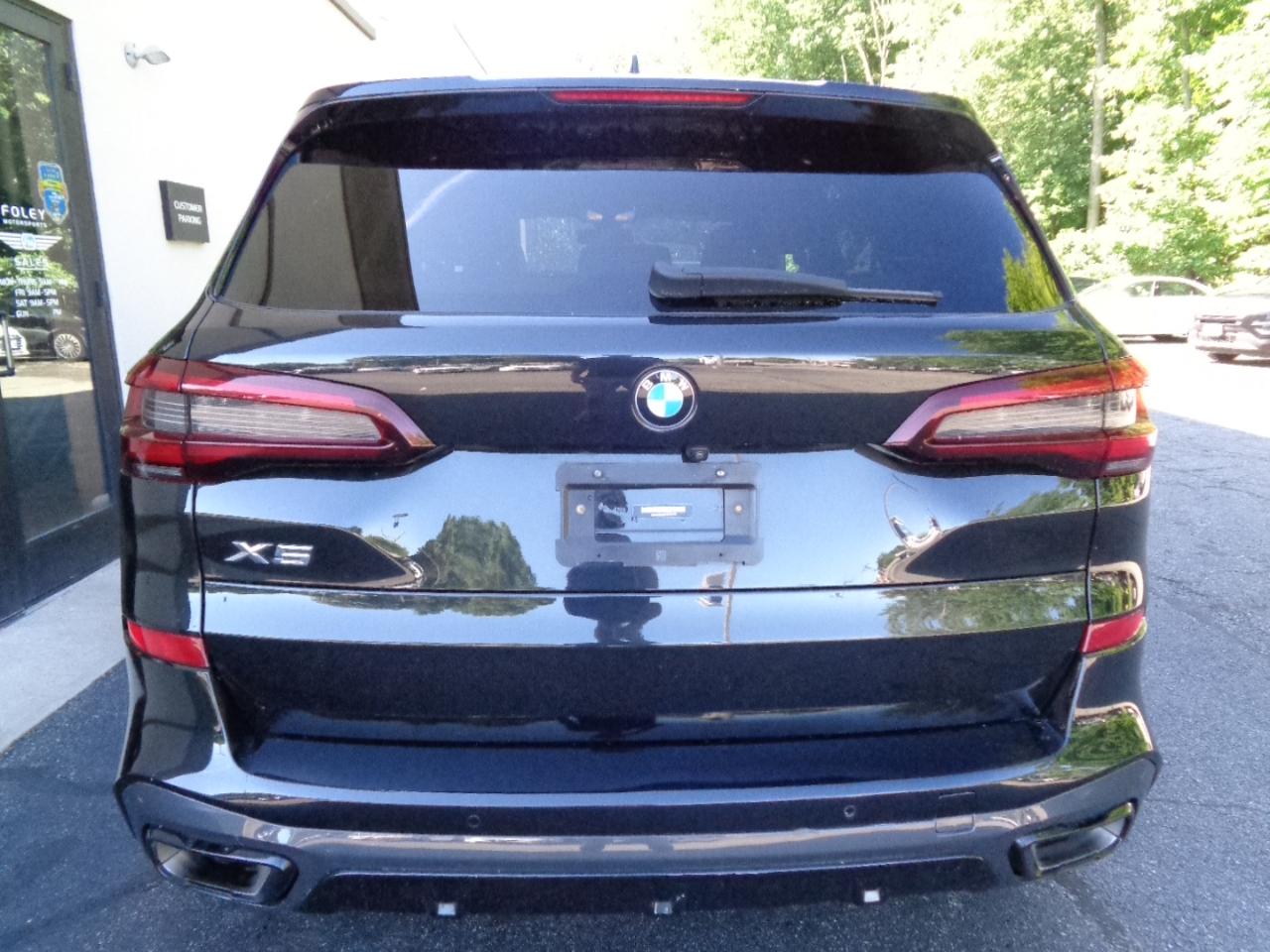 BMW X5 xDrive40i Sports Activity Vehicle 2023