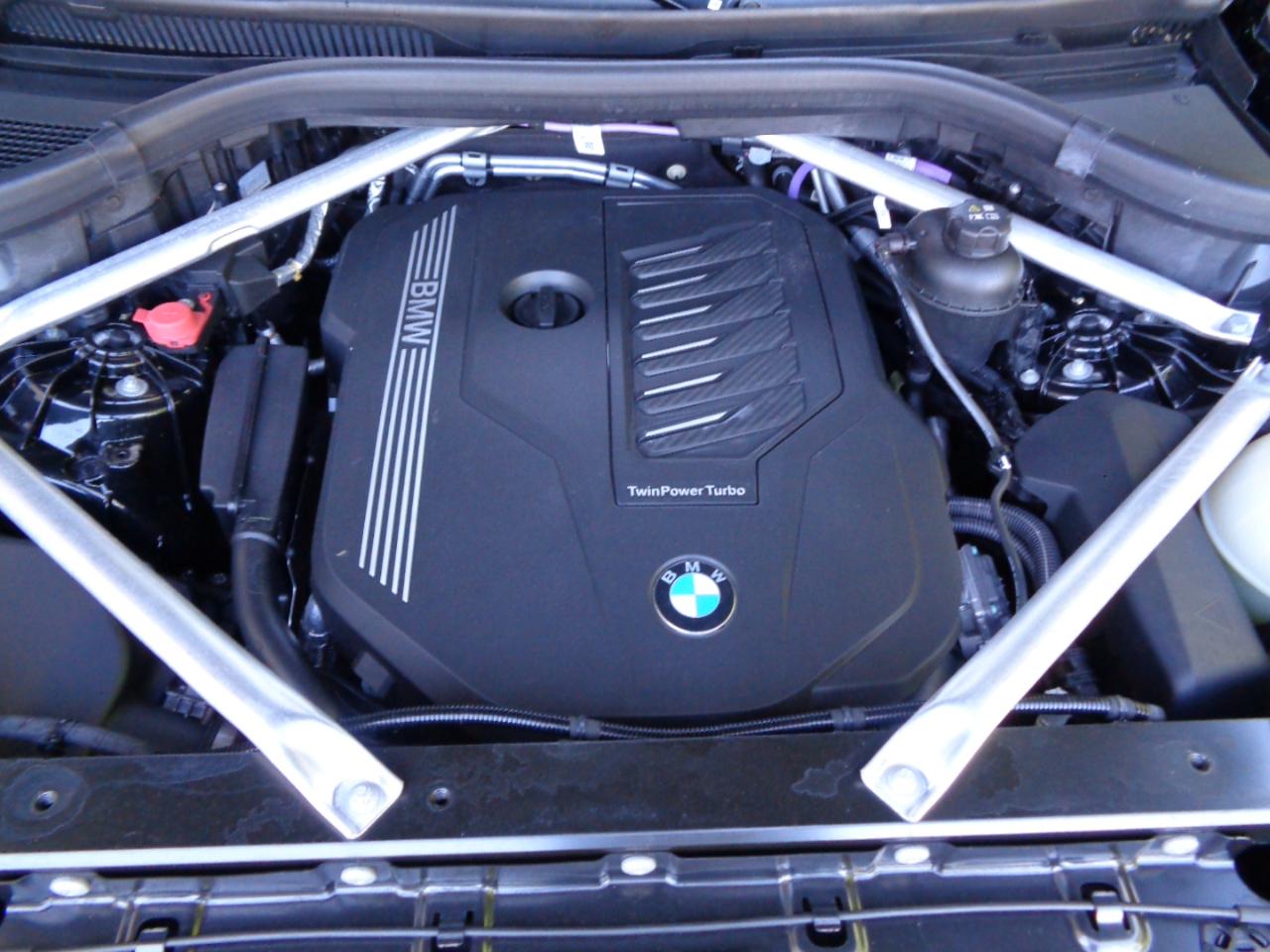 BMW X5 xDrive40i Sports Activity Vehicle 2023