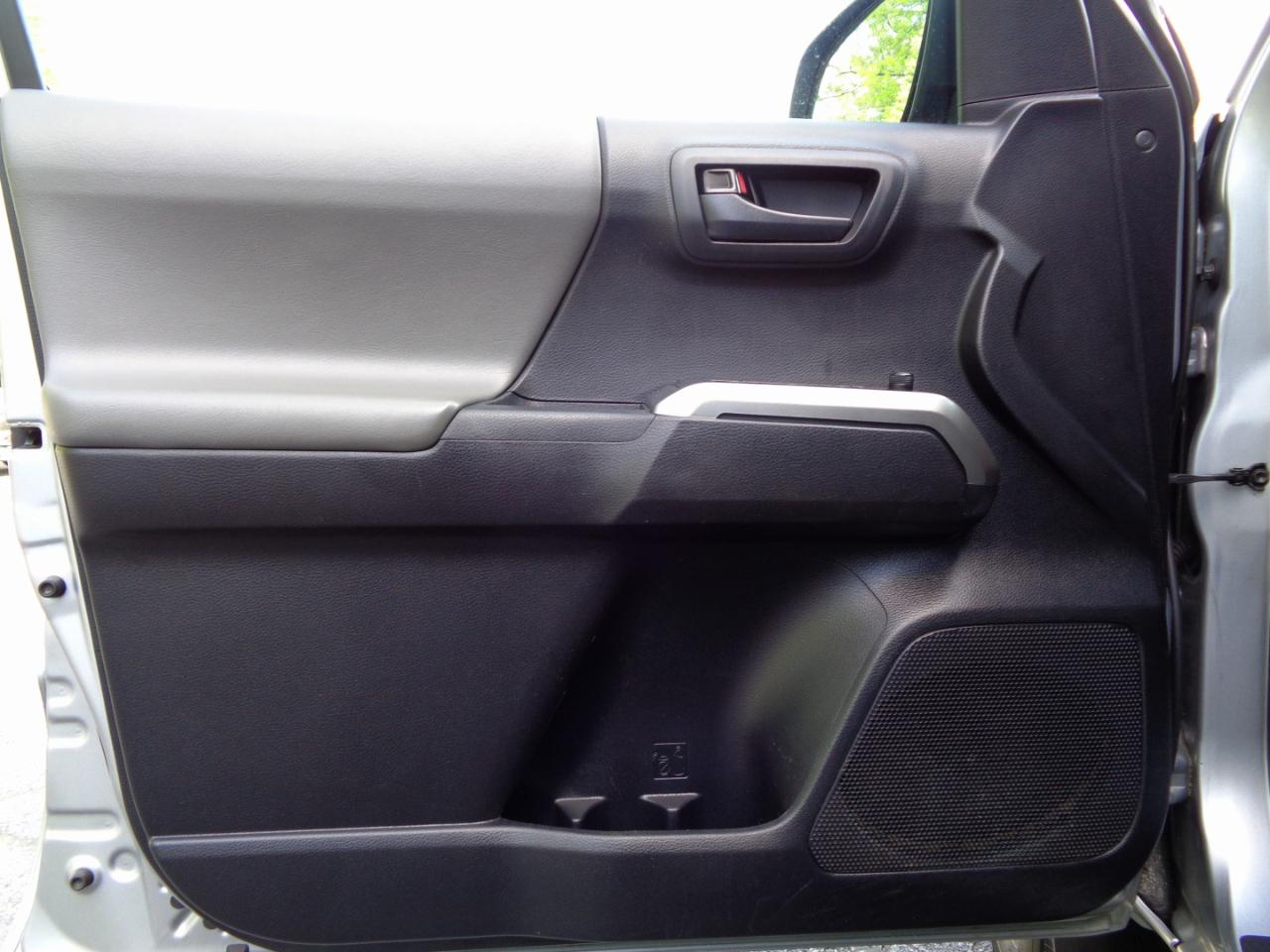 Toyota Tacoma 4WD SR5 Double Cab 5' Bed V6 AT (Natl) 2020