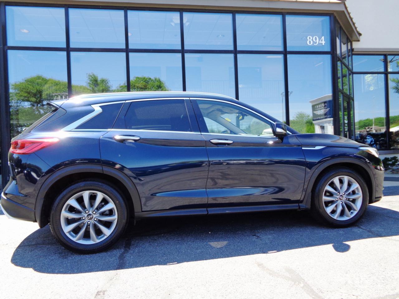 Infiniti QX50 LUXE AWD 2021