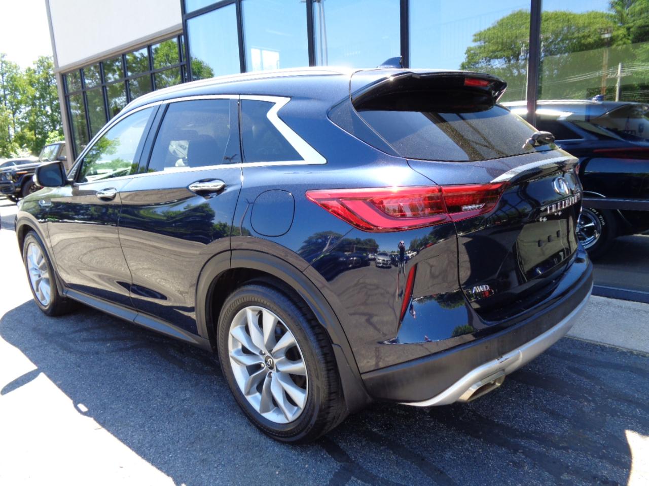 Infiniti QX50 LUXE AWD 2021