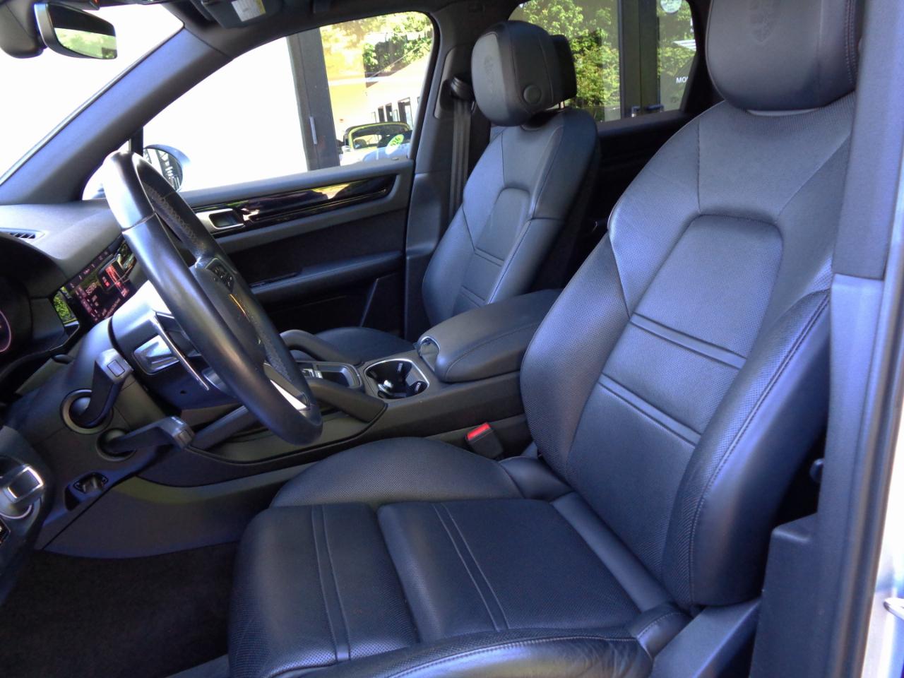 Porsche Cayenne AWD 2019