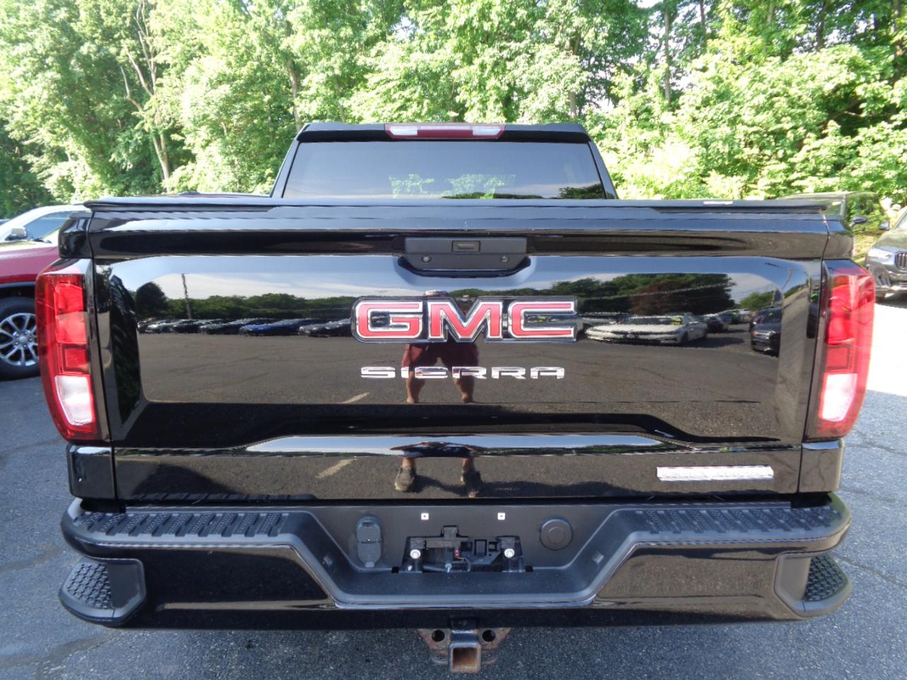 GMC Sierra 1500 4WD Crew Cab 147" Elevation w/3SB 2021