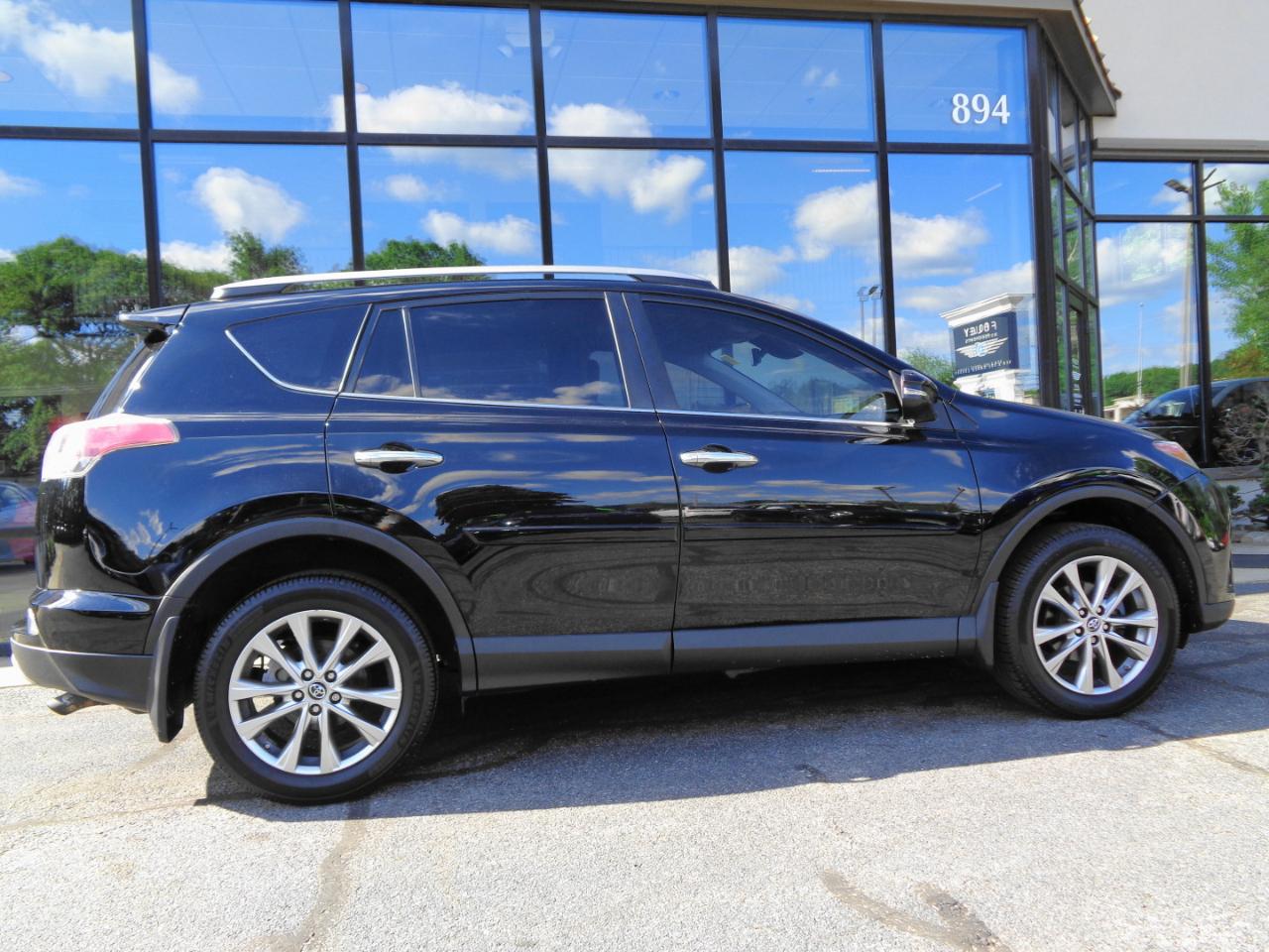 Toyota RAV4 Limited AWD (Natl) 2018